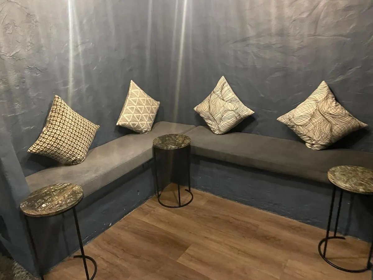 Black Brick Foreshore Studio Apartment Κέιπ Τάουν